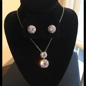 2 pc Silvertone Necklace & Earrings Set